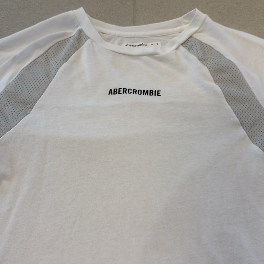Abercrombie Kids Tee Shirt! - Picture 2 of 7